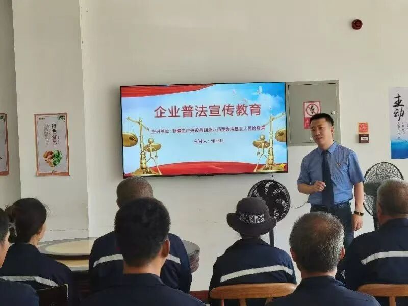 1检察情谊深 援疆故事篇】刘世利:戈壁检徽映初心 援疆岁月铸忠诚.jpg