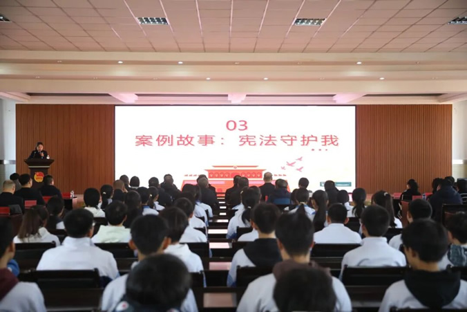 4弘扬宪法精神 护航青春成长——阜新检校合作基层行(海州站)活动圆满落幕.jpg